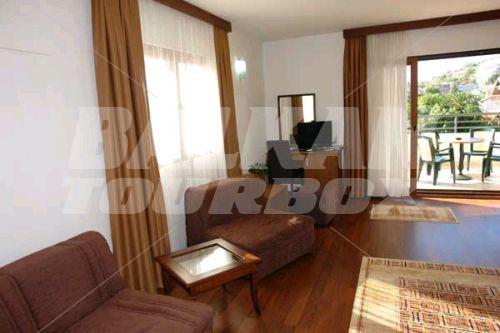 holiday in Butua Apartments