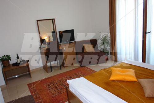 holiday in Butua Apartments