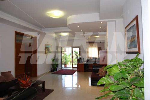 holiday in Butua Apartments