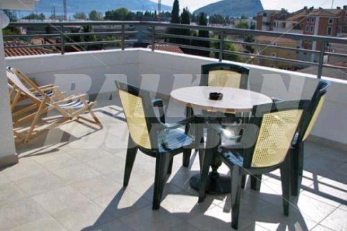 holiday in Butua Apartments