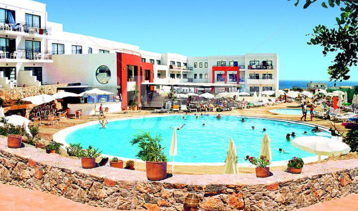 holiday in Arminda