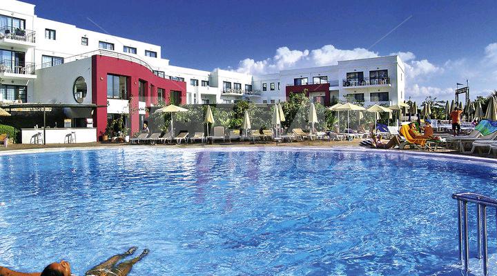 holiday in Arminda