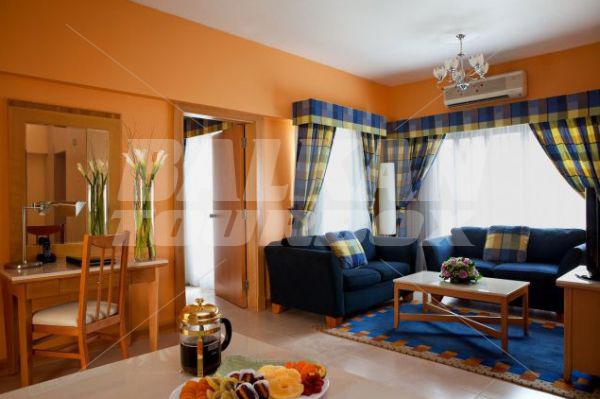 почивка в Golden Sands Hotel Apartments
