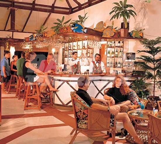 почивка в Velidhu Island Resort