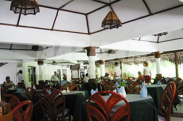 почивка в Velidhu Island Resort