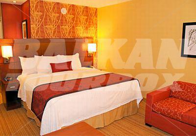 почивка в Courtyard Des Moines West/Jordan Creek
