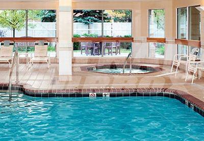 почивка в Courtyard by Marriott Cleveland Independence