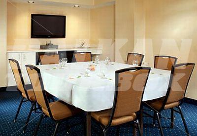 почивка в Courtyard by Marriott Cleveland Independence