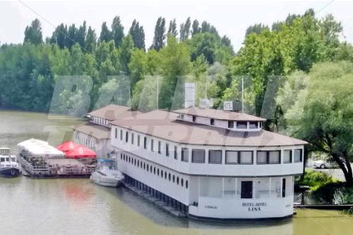 holiday in Botel Lisa