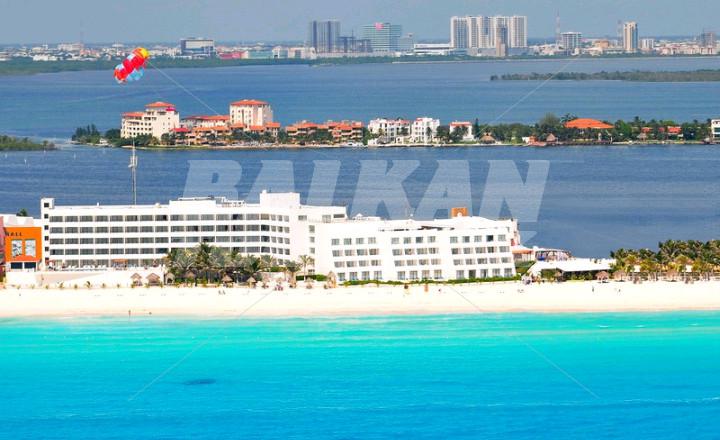 почивка в  Flamingo Cancun