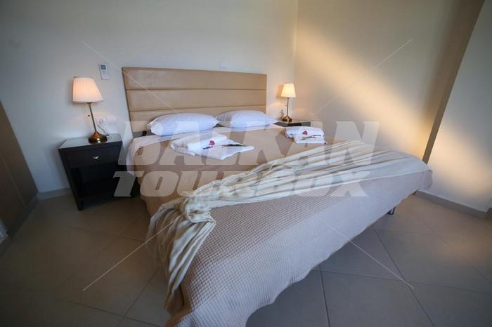 holiday in Ionion Fos Apartments