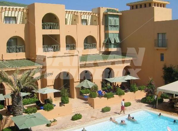 почивка в  Alhambra Thalassa