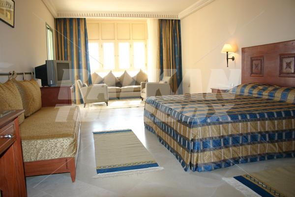 почивка в Alhambra Thalassa