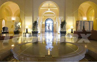 почивка в Alhambra Thalassa