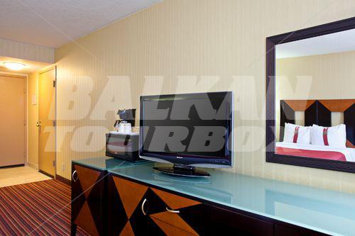 почивка в Holiday Inn Downtown Long Beach