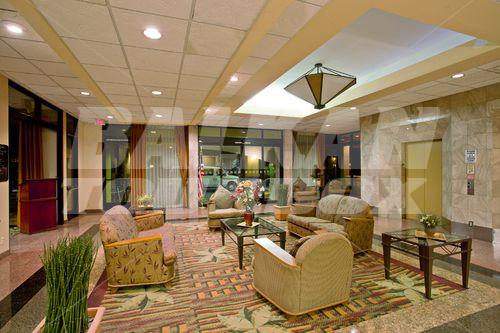 почивка в Holiday Inn Downtown Long Beach