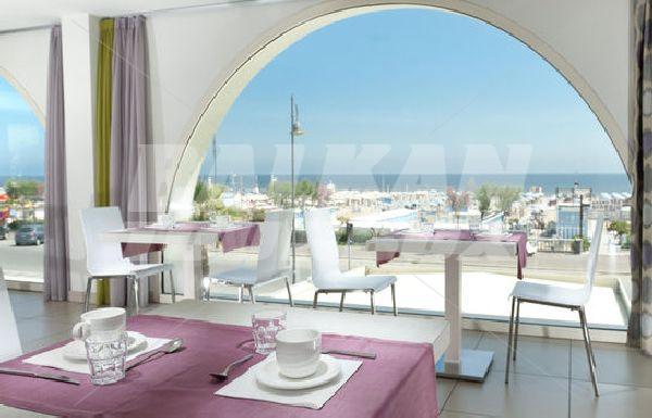 почивка в Yes Hotel Touring