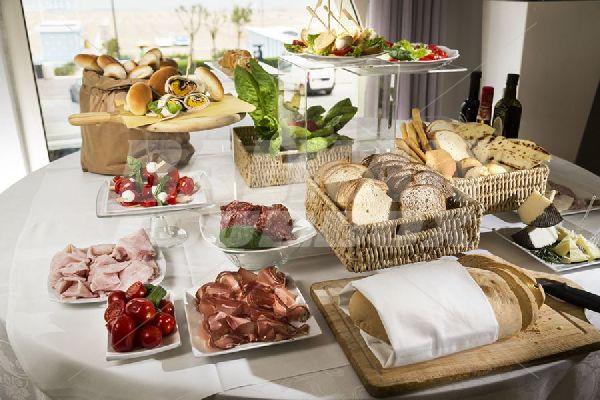 почивка в Yes Hotel Touring
