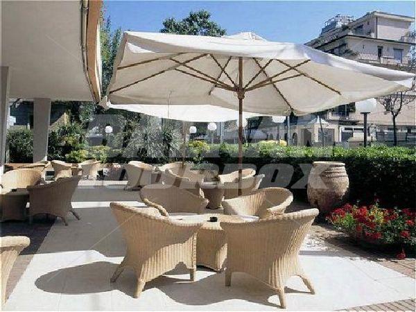 почивка в Yes Hotel Touring