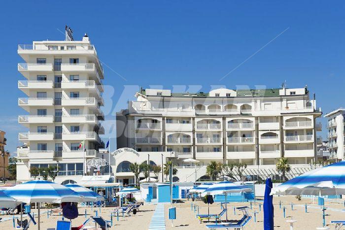 почивка в Yes Hotel Touring