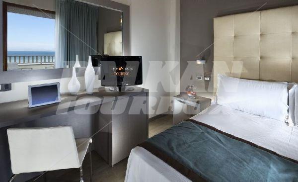 почивка в Yes Hotel Touring