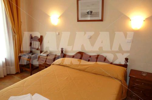 holiday in Seralis