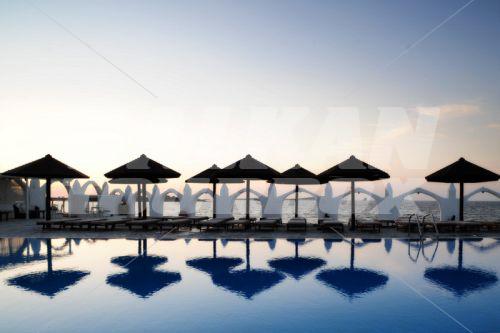 почивка в Holiday Sun