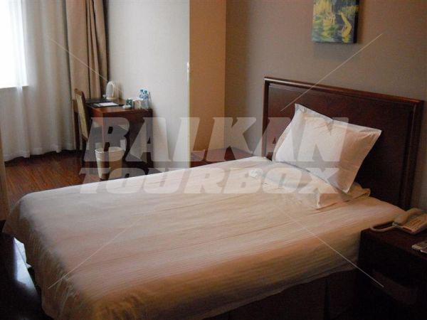 holiday in Greentree Inn Shimen 2 Road