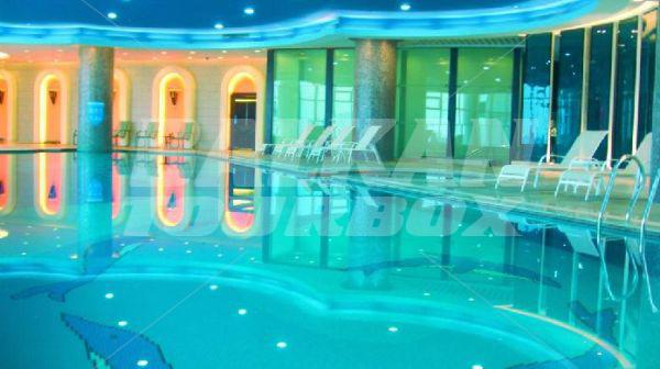 holiday in Royal Marina Plaza