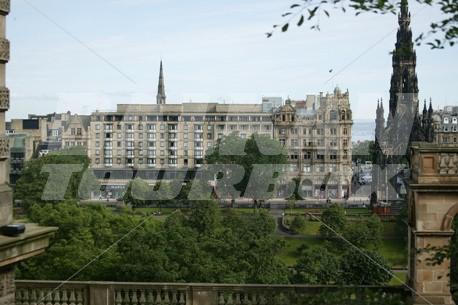 почивка в Mercure Edinburgh City Princes Street Hotel