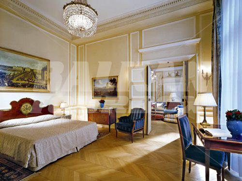 почивка в NH Jolly Hotel Lotti