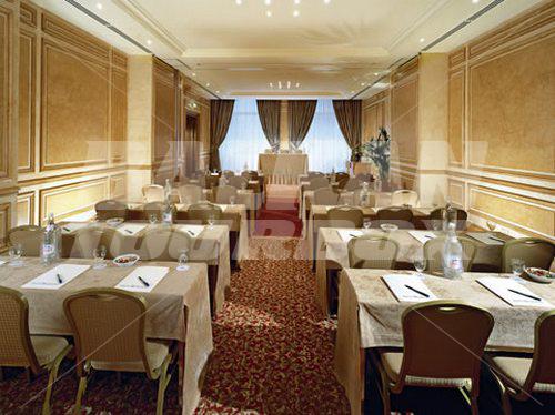 почивка в NH Jolly Hotel Lotti