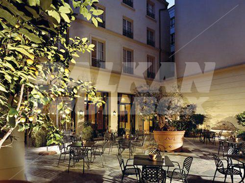почивка в NH Jolly Hotel Lotti
