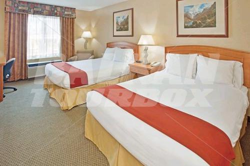 почивка в Holiday Inn Express Hotel and Suites Vernon