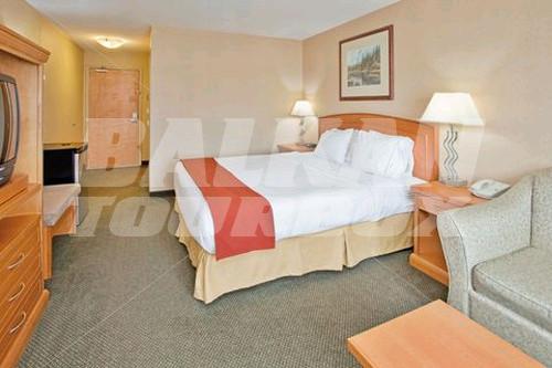 почивка в Holiday Inn Express Hotel and Suites Vernon
