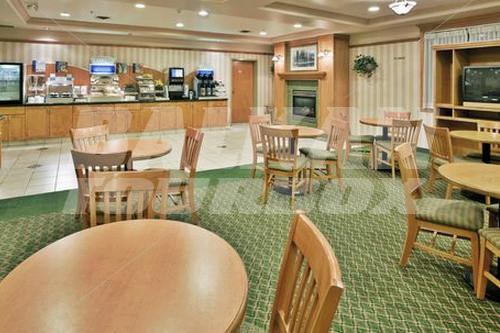 почивка в Holiday Inn Express Hotel and Suites Vernon