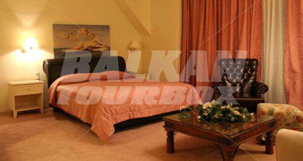holiday in Kouros