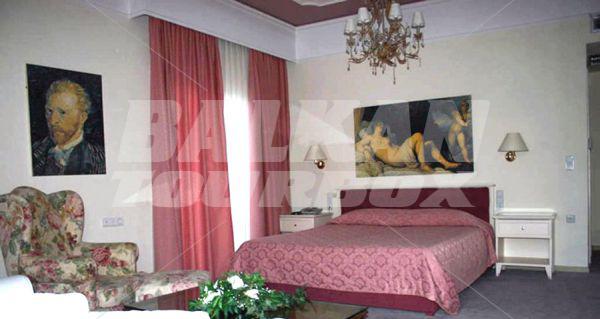 holiday in Kouros