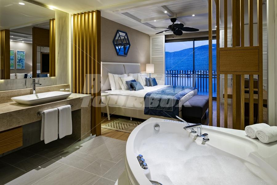почивка в Titanic Deluxe Bodrum