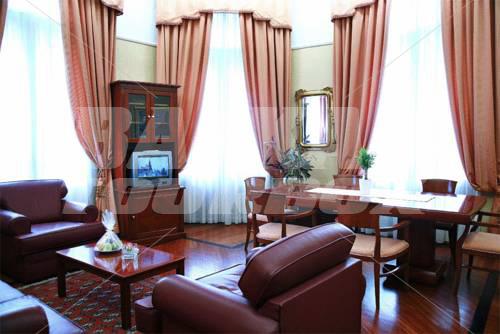 holiday in Palace