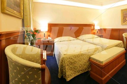 holiday in Palace