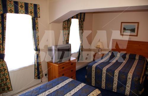 почивка в Discovery Inn Leeds