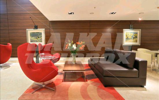 holiday in Howard Johnson La Canada