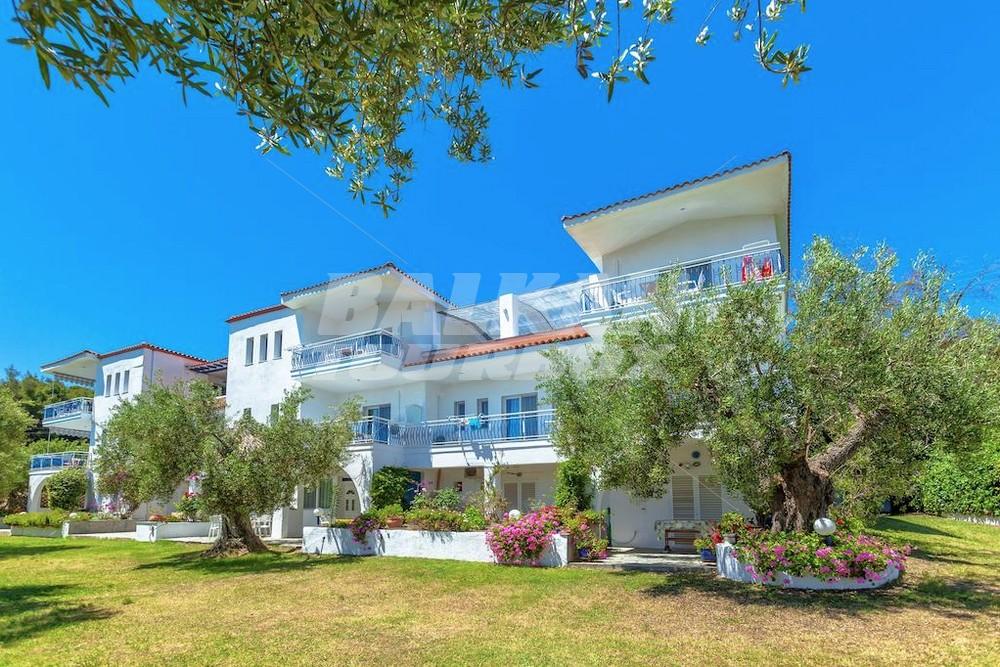 почивка в  Faros Apartments