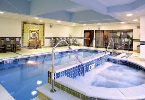 почивка в Fairfield Inn & Suites by Marriott Pittsburgh Neville Island