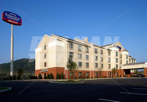 почивка в  Fairfield Inn & Suites by Marriott Pittsburgh Neville Island