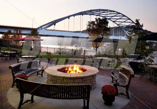 почивка в Fairfield Inn & Suites by Marriott Pittsburgh Neville Island