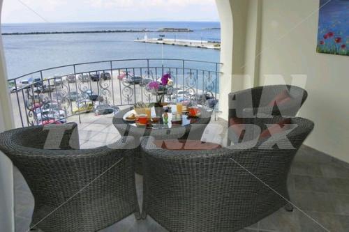 holiday in Poseidonio