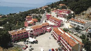 Хотел Pink Palace