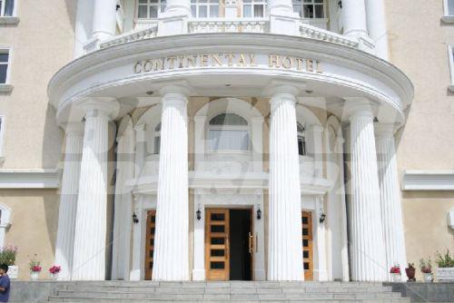 holiday in Continental
